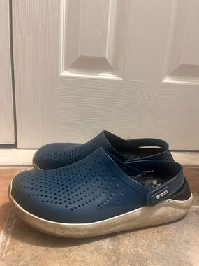 CROCS Navy Blue Slip-On Clogs with Heel Strap